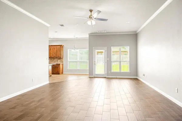 107 Donna Circle, Granbury, TX 76049