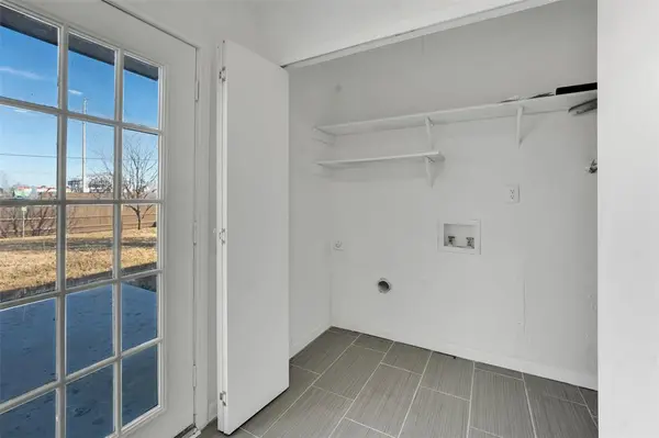 1722 Independence Trail, Grand Prairie, TX 75052