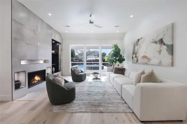 1839 Pecan Grove, Carrollton, TX 75007