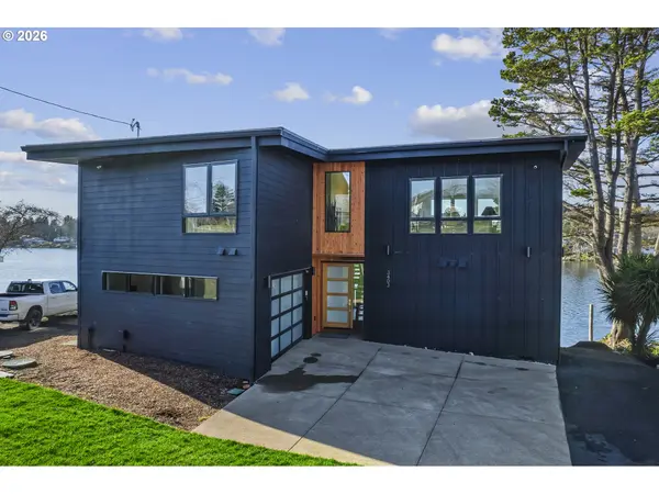 3403 NE JOHNS LOOP, Neotsu, OR 97364