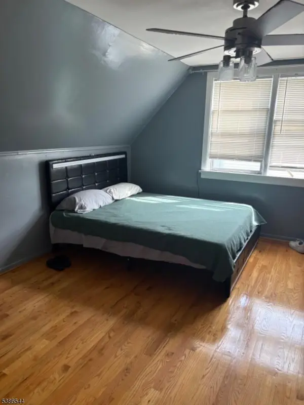 910 Apgar Ter, Rahway City, NJ 07065