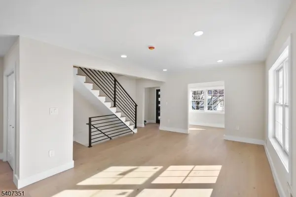 715 Stuyvesant Ave, Lyndhurst Twp., NJ 07071