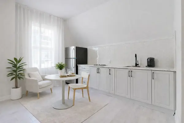 93 McMillan DR #UNIT 3, Oshawa, ON L1G 3Z7