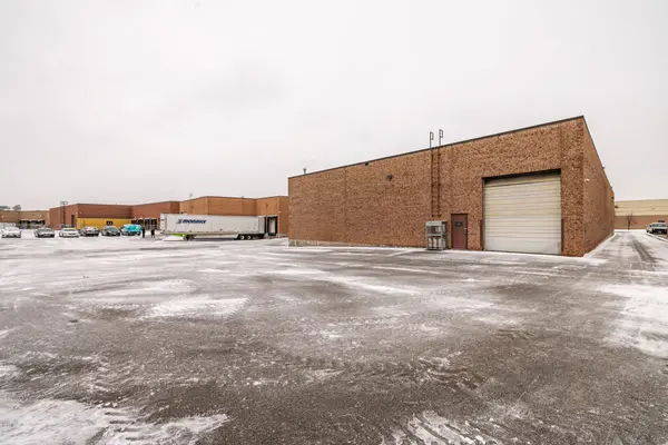 18 Hedgedale RD, Brampton, ON L6T 5L2