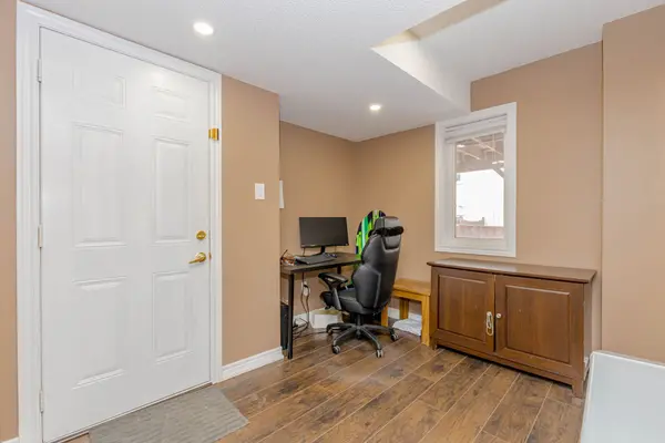 6 October PL, Brampton, ON L6Y 0R6