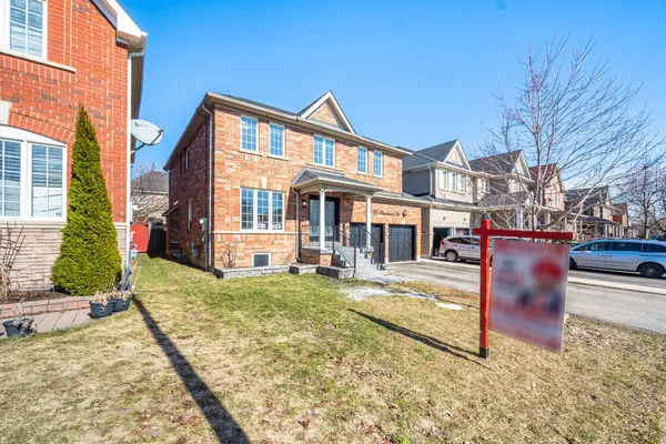 15 Heatherdale DR, Brampton, ON L7A 2H6