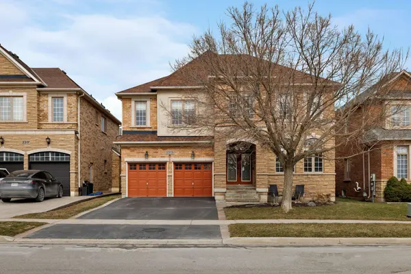 2313 Coronation DR, Oakville, ON L6H 7N1
