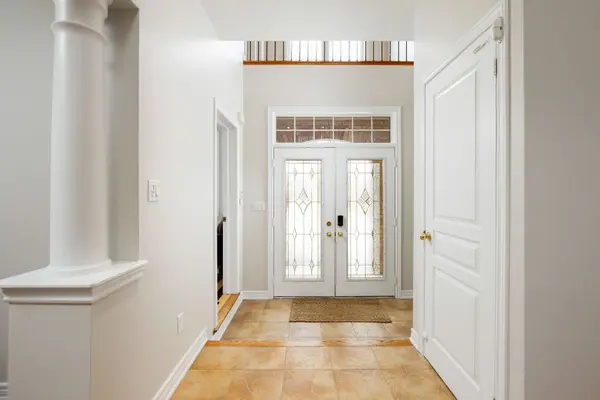 2313 Coronation DR, Oakville, ON L6H 7N1