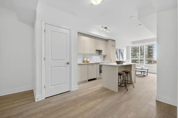 36 Elm DR W #1706, Mississauga, ON L5B 0N3