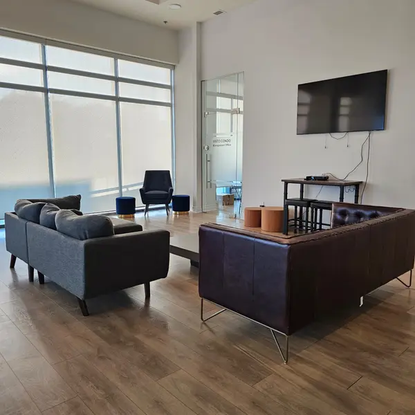 2522 Keele ST #512, Toronto W04, ON M6L 2N8