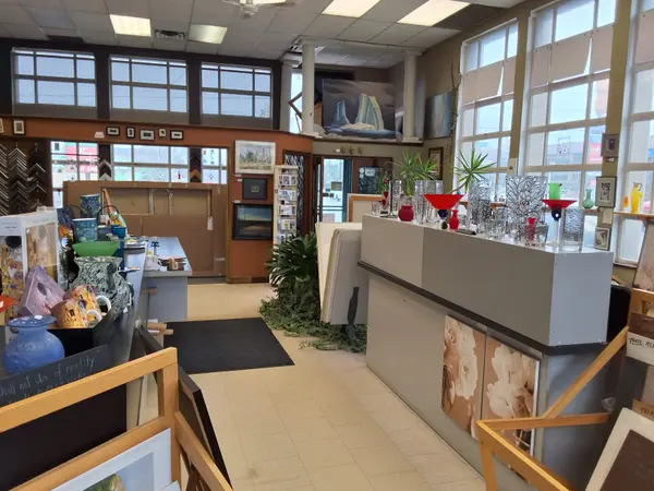 766 Adelaide ST N, London East, ON N5Y 2L6