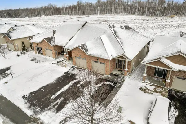 35 Perthmore ST, Perth, ON K7H 3P1