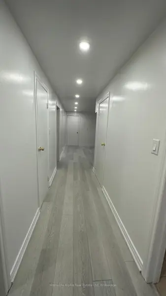 865 Hillcrest RD S #Basement, Pickering, ON L1W 2P8