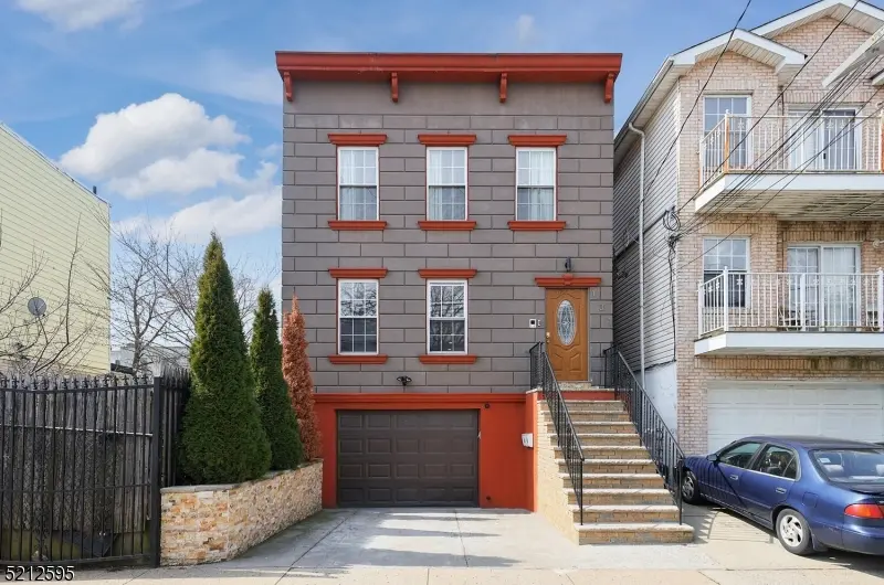 131 Armstrong Ave, Jersey City, NJ 07305