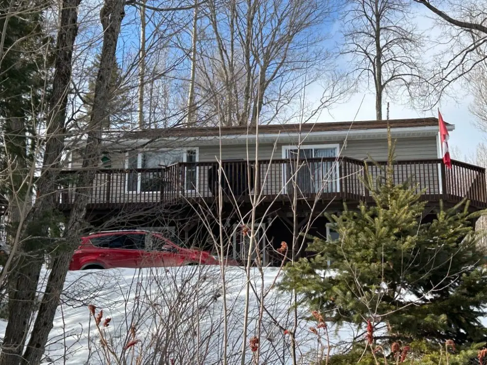 475 Chapman DR E, Magnetawan, ON P0A 1C0