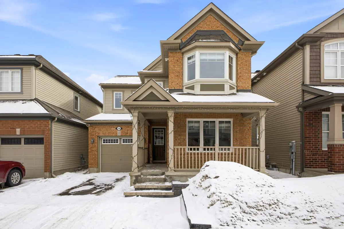 2206 Watercolours WAY, Barrhaven, ON K2J 5J8