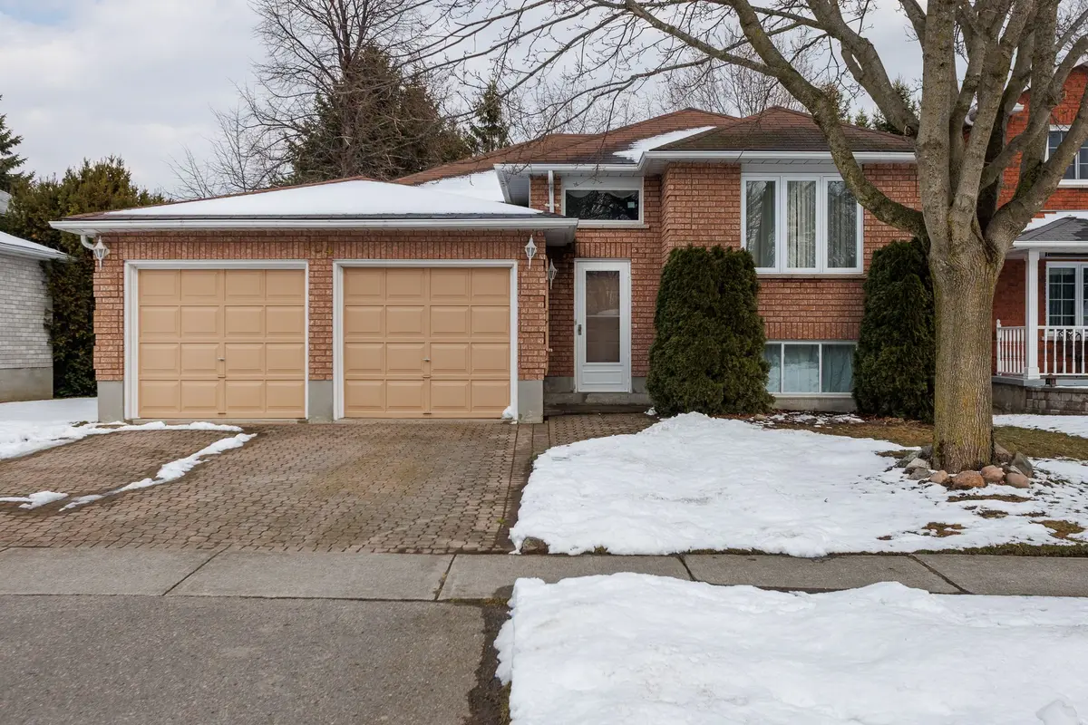 154 Carroll CRES, Cobourg, ON K9A 5K6