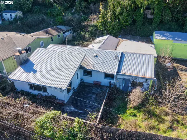 1731 S 20TH ST, Coos Bay, OR 97420