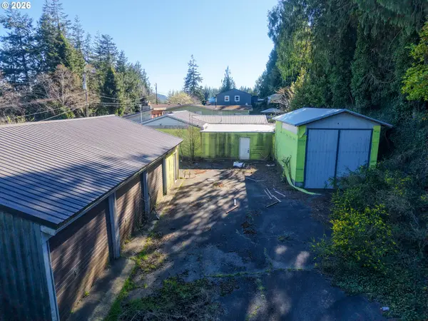 1731 S 20TH ST, Coos Bay, OR 97420