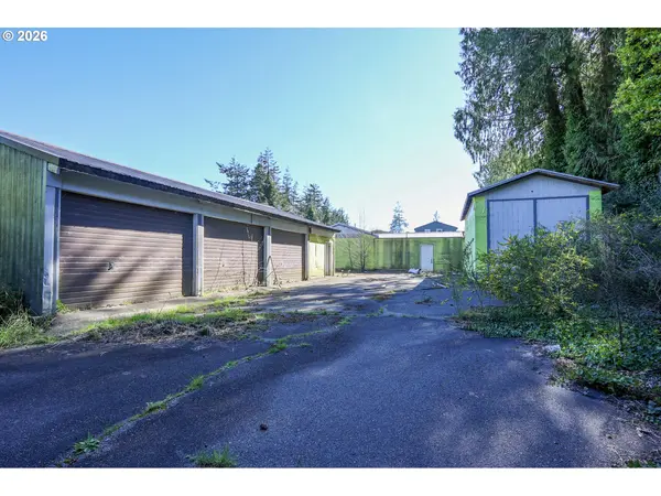 1731 S 20TH ST, Coos Bay, OR 97420