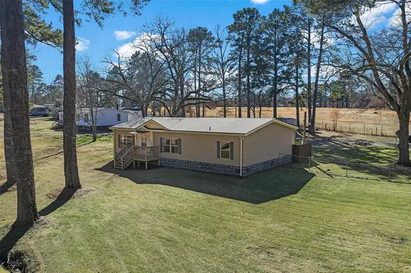 10606 Peggy Lane,  Keithville,  LA 71047