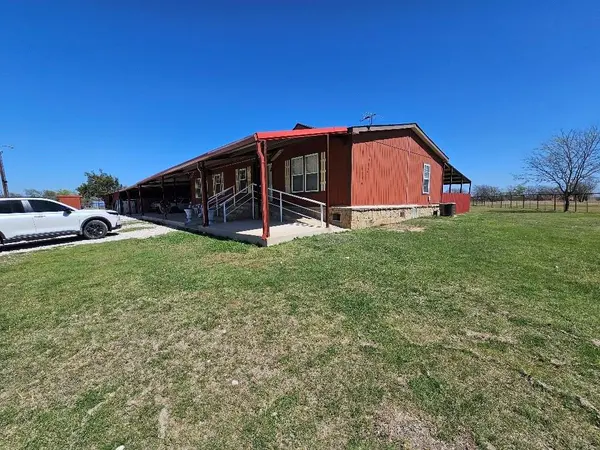 4109 Bramblett Road, Cleburne, TX 76031