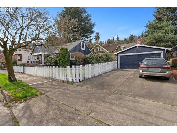 6733 S VIRGINIA AVE, Portland, OR 97219