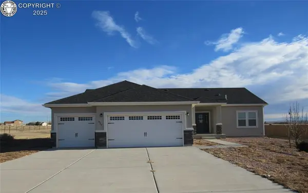 425 E Chadwick DR, Pueblo West, CO 81007