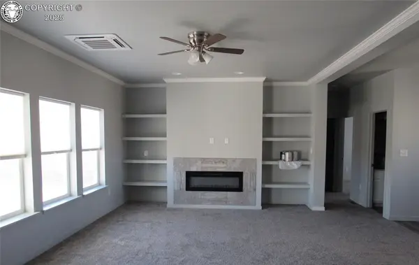 425 E Chadwick DR, Pueblo West, CO 81007