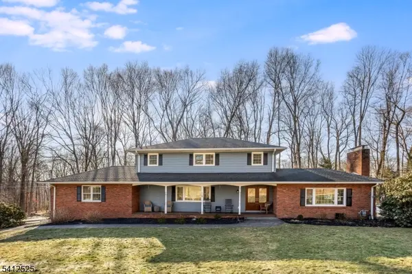 5 Parkwood Rd, Roxbury Twp., NJ 07876