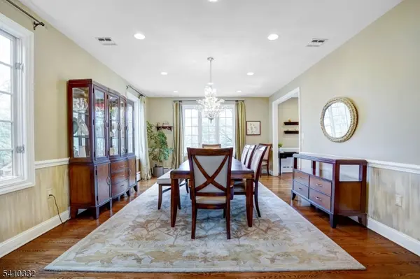 30 High Point Dr, Springfield Twp., NJ 07081