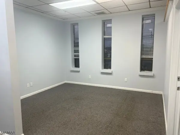 15 5Th St, Saddle Brook Twp., NJ 07663