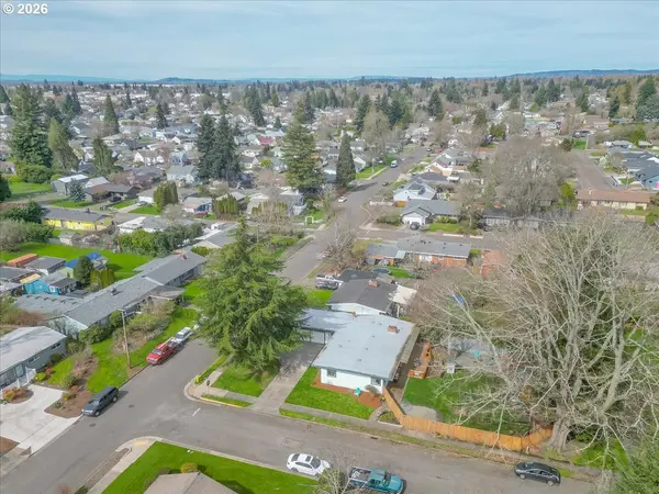 1775 PARK DR, Lebanon, OR 97355