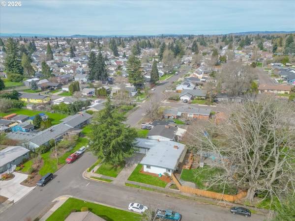 1775 PARK DR, Lebanon, OR 97355