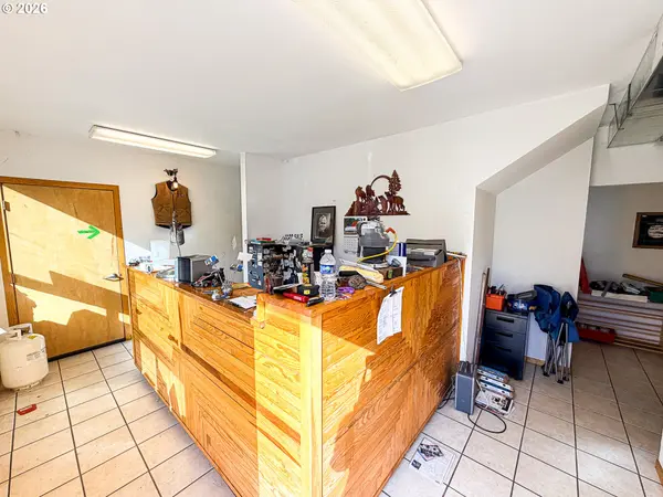 839 S CANYON BLVD, John Day, OR 97845