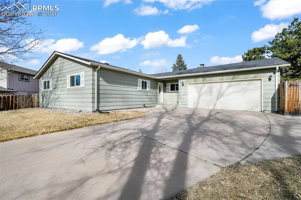 156 Johnson PL, Castle Rock, CO 80104