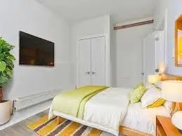 915 St Clair AVE W #2, Toronto C02, ON M6C 1C7