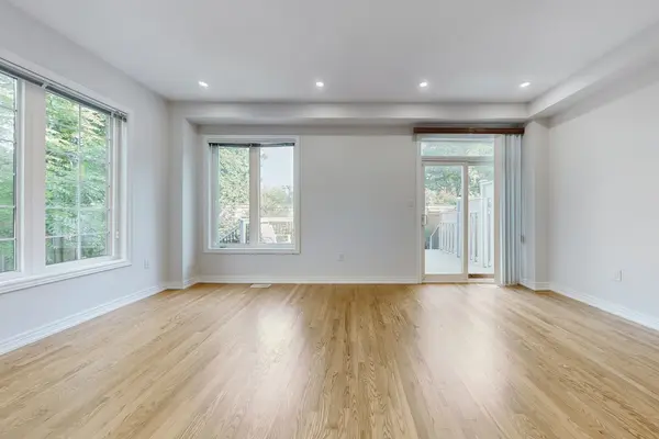 8 Townwood DR #86, Richmond Hill, ON L4E 4Y3