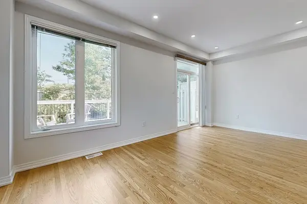 8 Townwood DR #86, Richmond Hill, ON L4E 4Y3