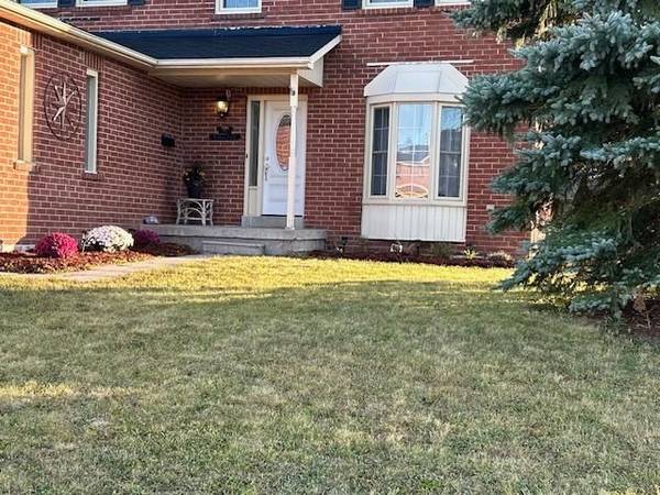 1 Mcdougall DR, Barrie, ON L4N 7J1