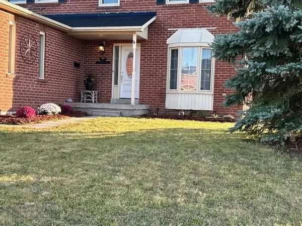 1 Mcdougall DR, Barrie, ON L4N 7J1