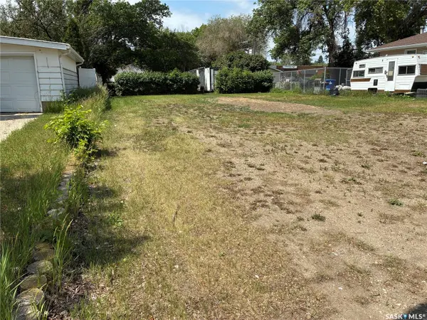 613 P AVENUE N, Saskatoon, SK S7L 2W1