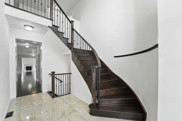 26 Montpelier ST, Brampton, ON L6Y 6A6