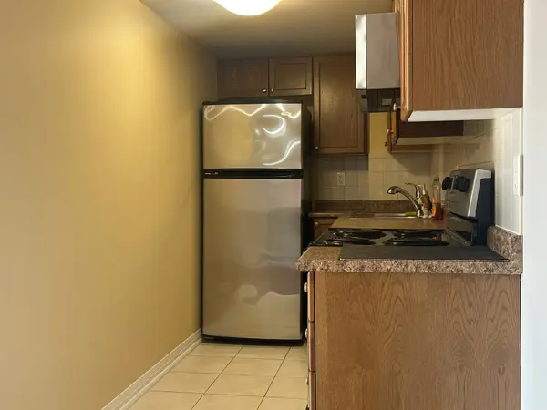 220 Forum DR #707, Mississauga, ON L4Z 4K1