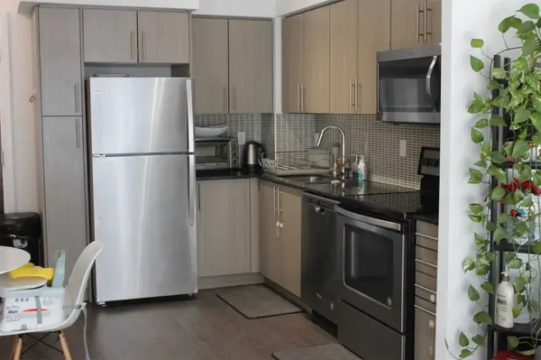 55 Speers RD #1513, Oakville, ON L6K 3R6