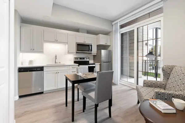 100 PINEHILL RD #208, North Grenville, ON K0G 1J0