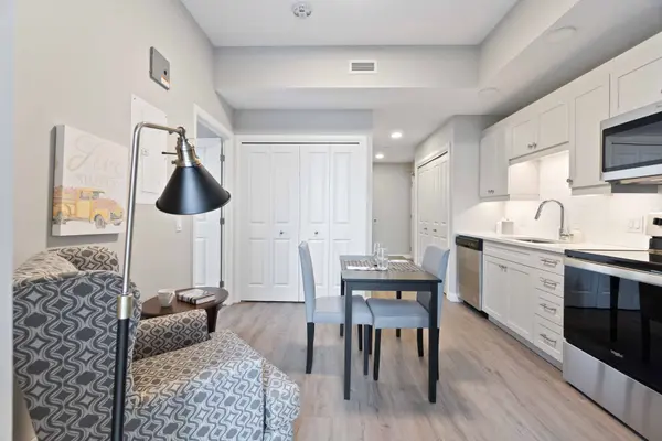 100 PINEHILL RD #208, North Grenville, ON K0G 1J0