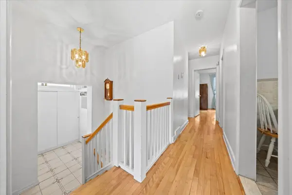 1075 Secord AVE, Billings Bridge - Riverside Park And Area, ON K1H 8C7