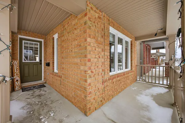 2206 Watercolours WAY, Barrhaven, ON K2J 5J8