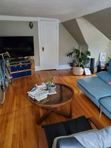 491 Mcleod ST #3, Ottawa Centre, ON K1R 5P7